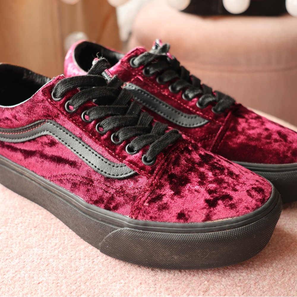 Vans Old Skool Platform Velvet Burgundy Women's 8 Sneakers